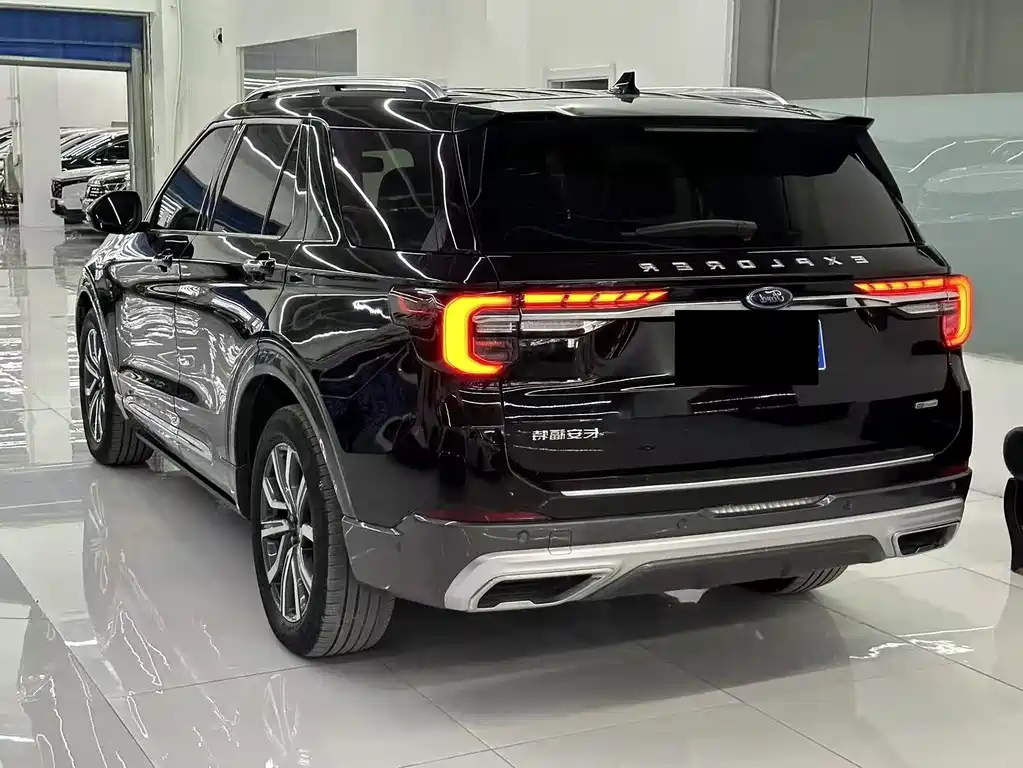 Ford Explorer 2023 — фото 7