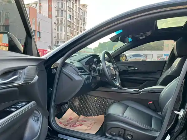 Cadillac CT4 2021