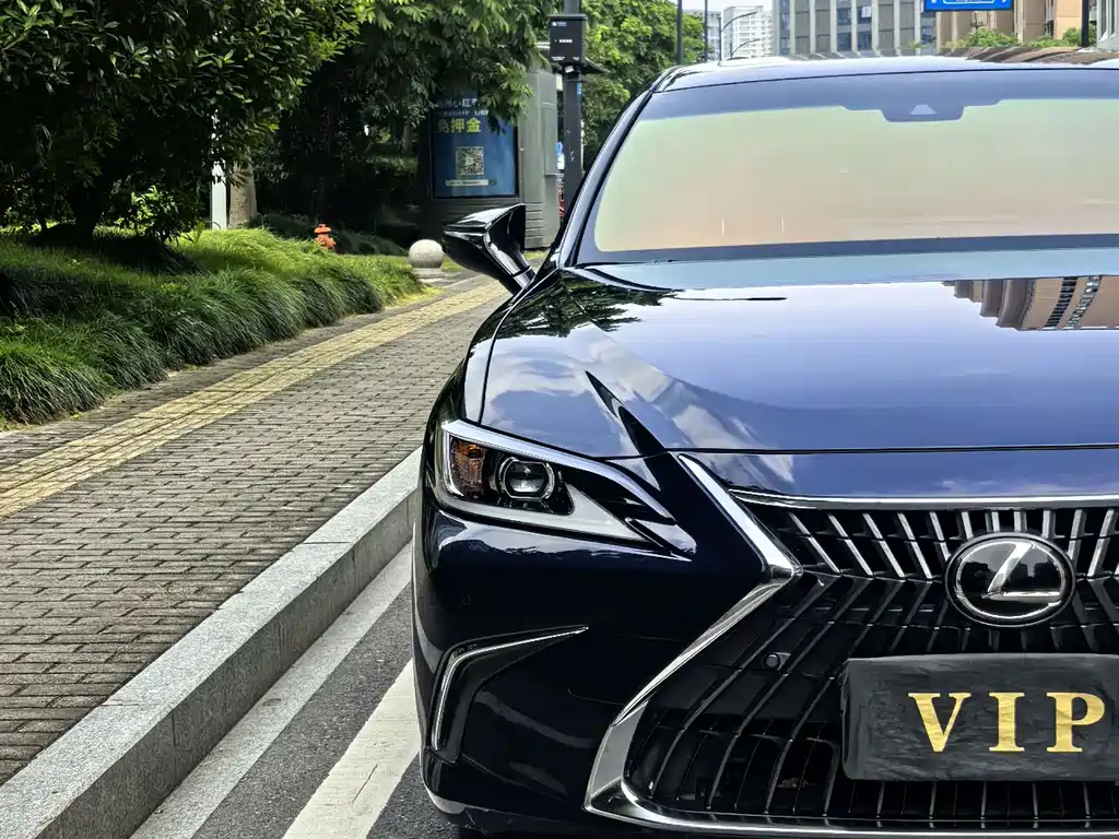 Lexus ES 2023 — фото 14