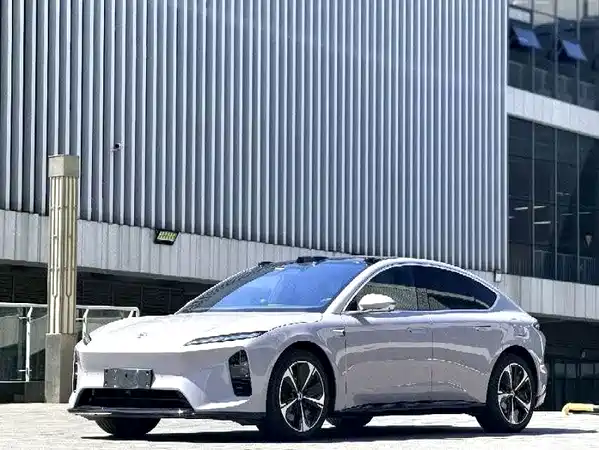 NIO ET5 2025