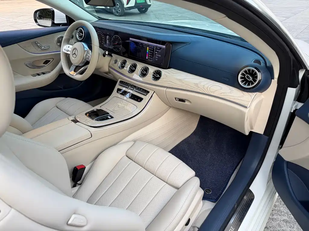 Mercedes-Benz E-Class 2021 — фото 19