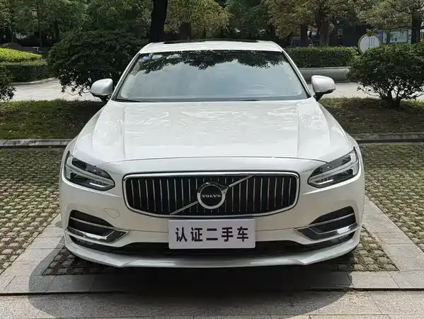 Volvo S90 2019