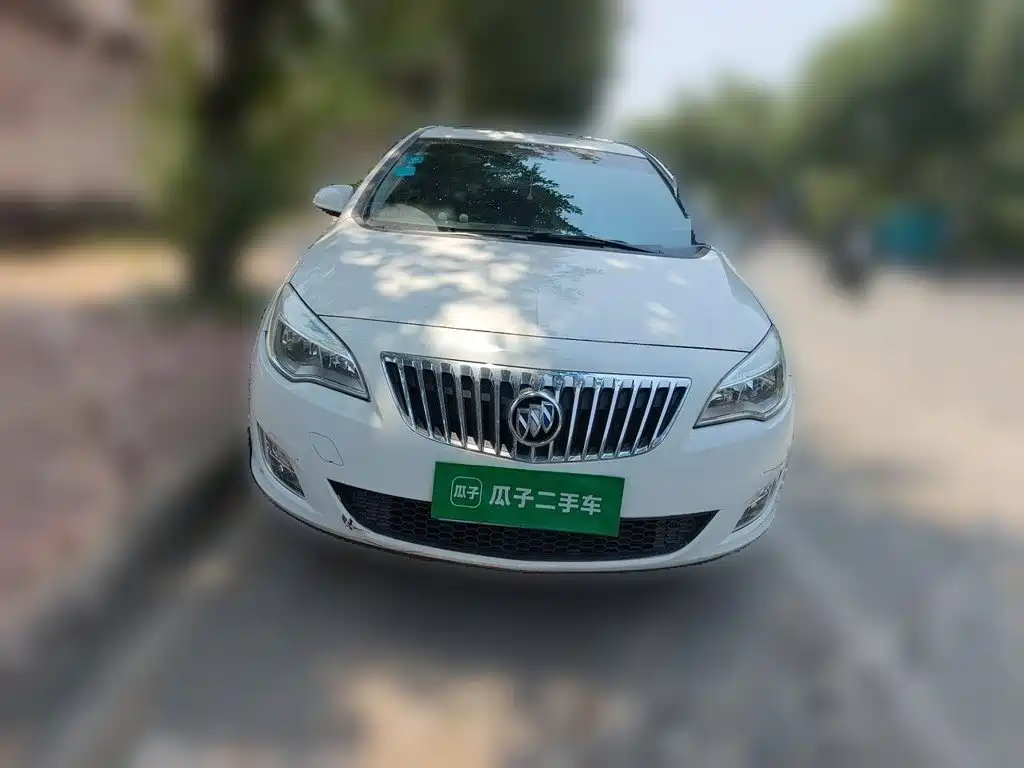 Buick Excelle 2015 — фото 24