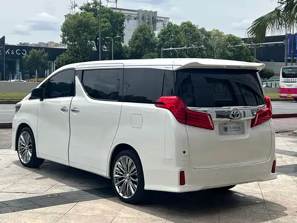 Toyota Alphard 2018