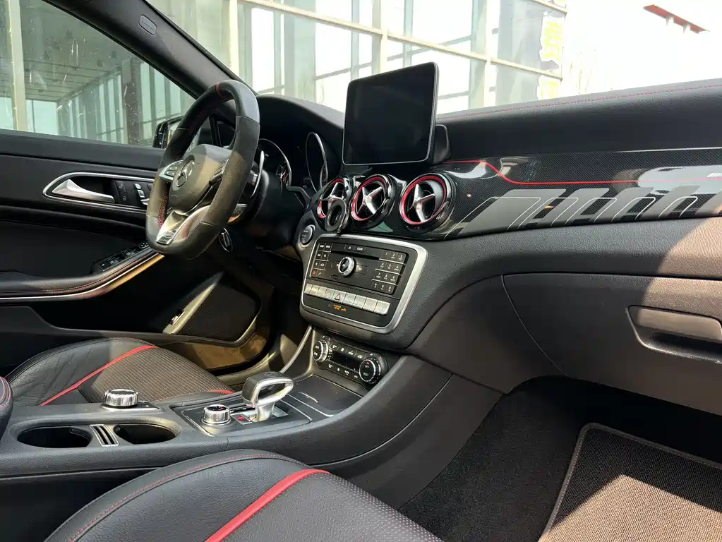 Mercedes-Benz CLA AMG 2019 — фото 7
