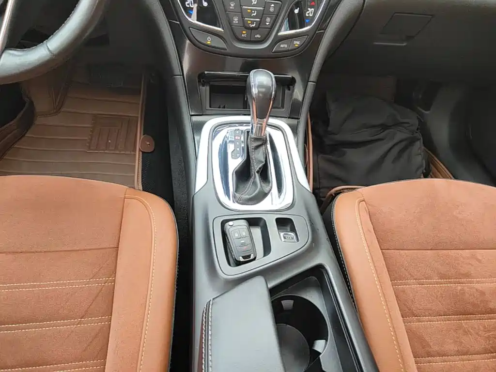 Buick Regal 2017 — фото 14