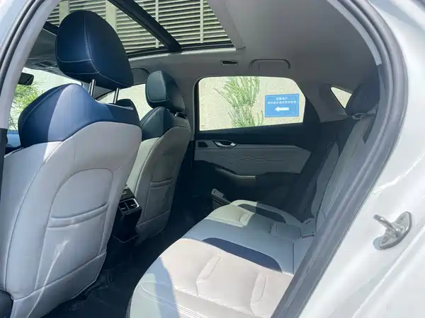 Geely Xingrui 2022