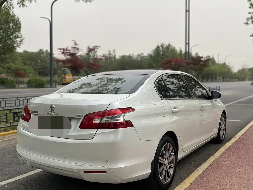 Peugeot 408 2015 — фото 10