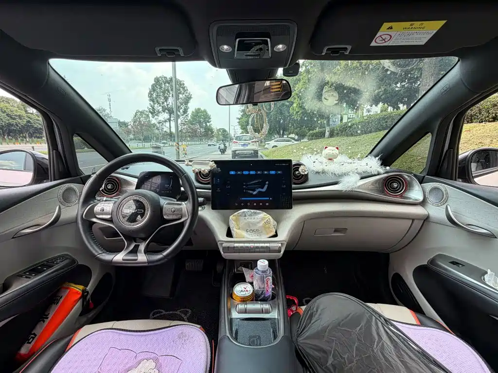 BYD Dolphin 2022 — фото 12