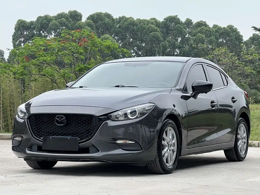 Mazda 3 Axela 2017 — фото 1