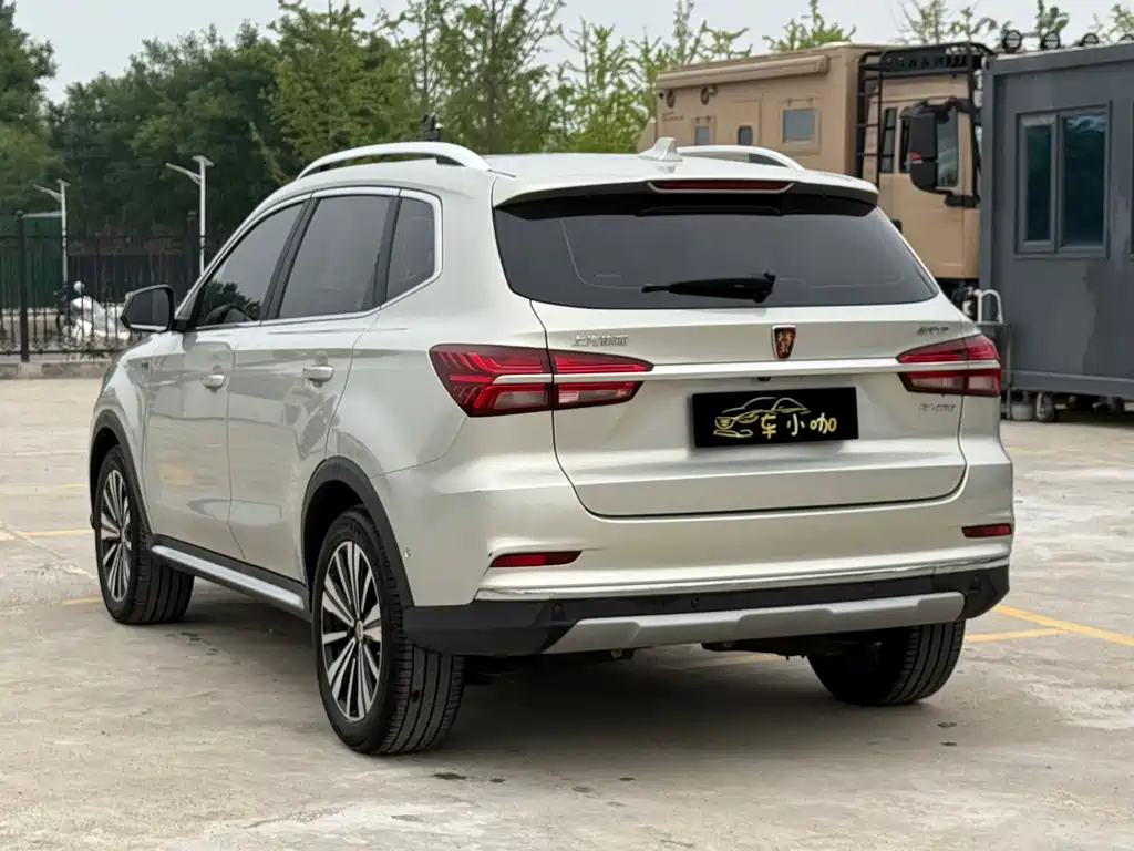 Roewe RX5 New Energy 2017 — фото 11