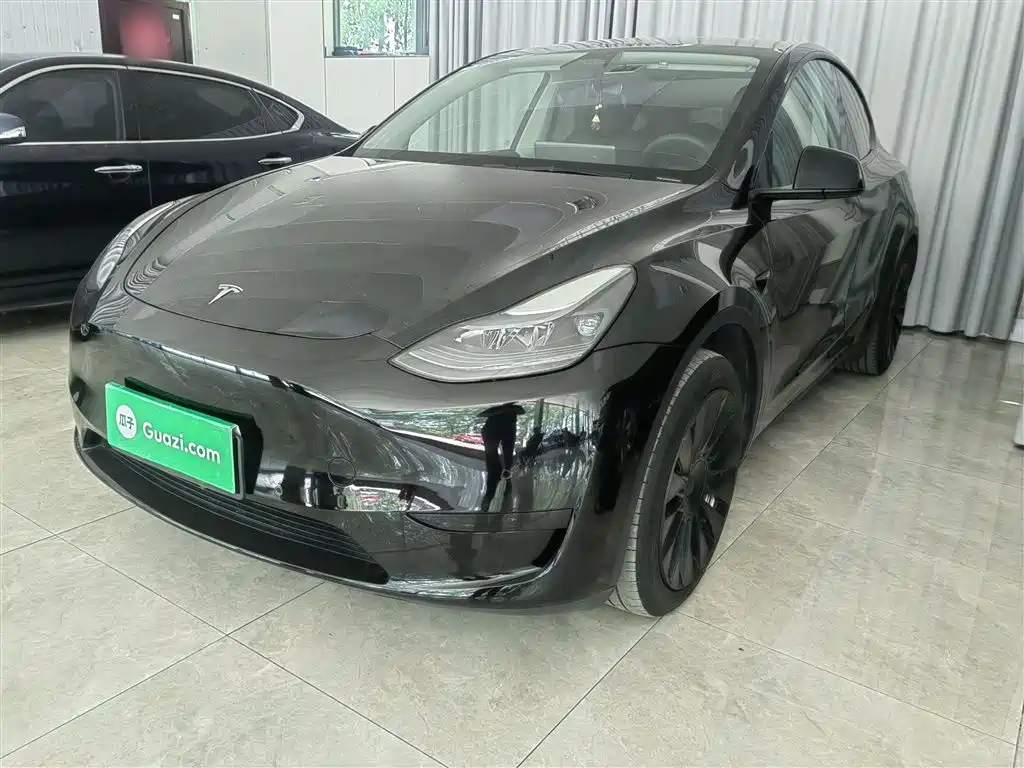 Tesla Model Y 2023 — фото 1