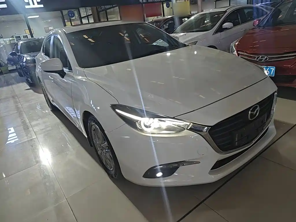 Mazda 3 Axela 2017 — фото 4