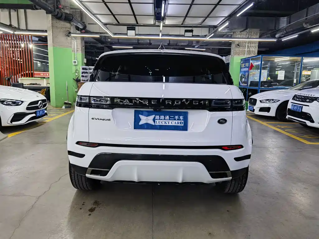 Land Rover Evoque 2023 — фото 5