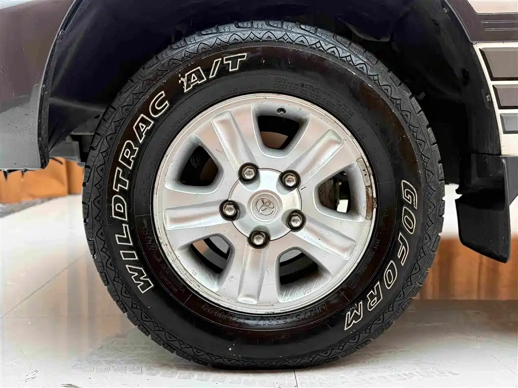 Toyota Land Cruiser 2005 — фото 16