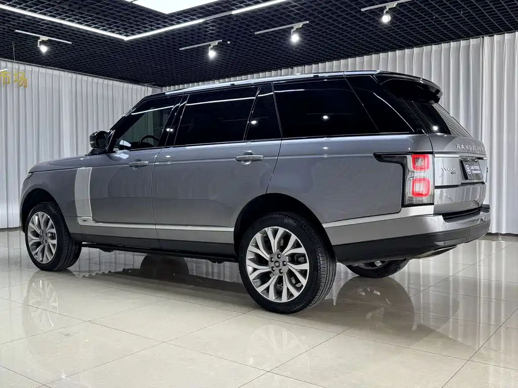 Land Rover Range Rover 2021 — фото 16