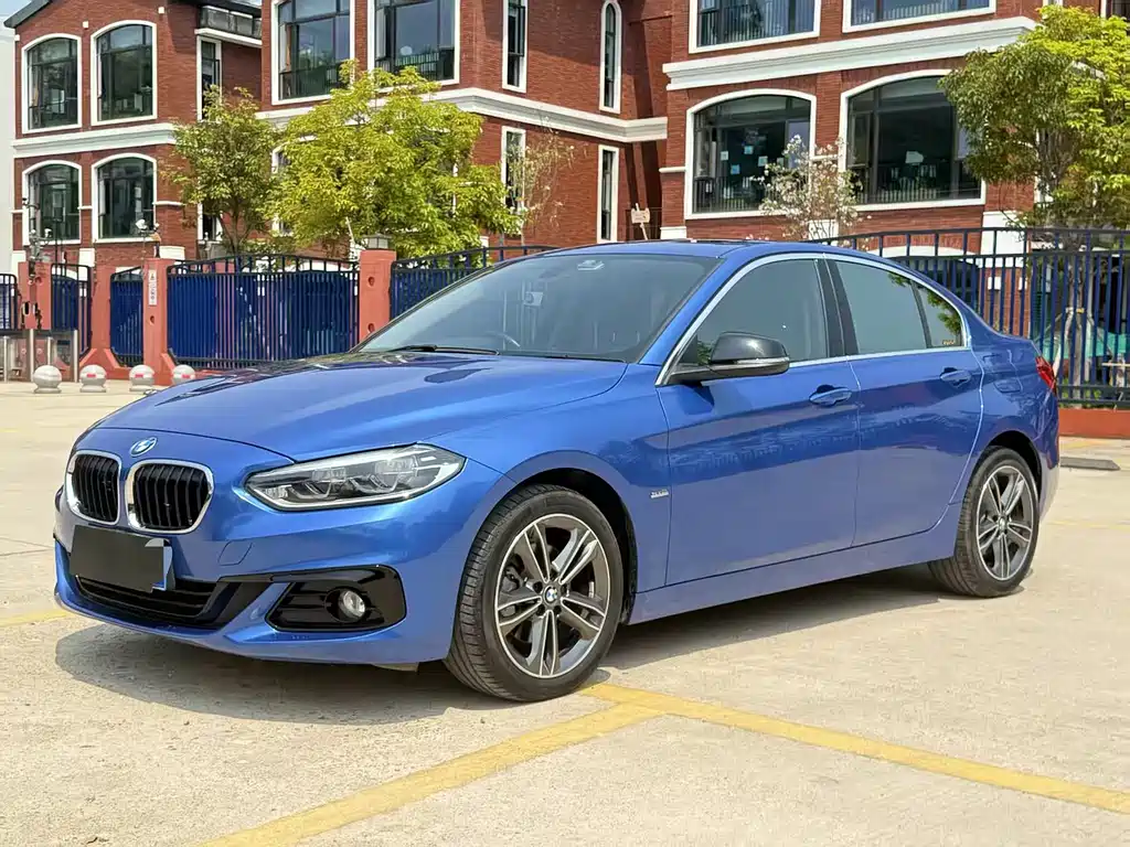 BMW 1 Series 2018 — фото 1
