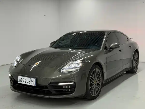 Porsche Panamera 2023