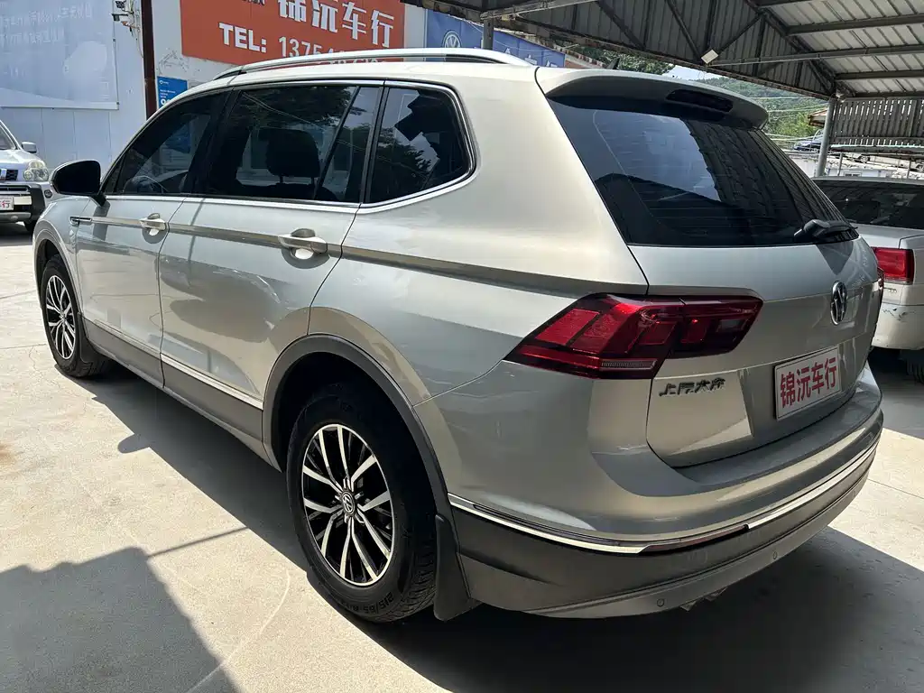 Volkswagen Tiguan L 2018 — фото 9