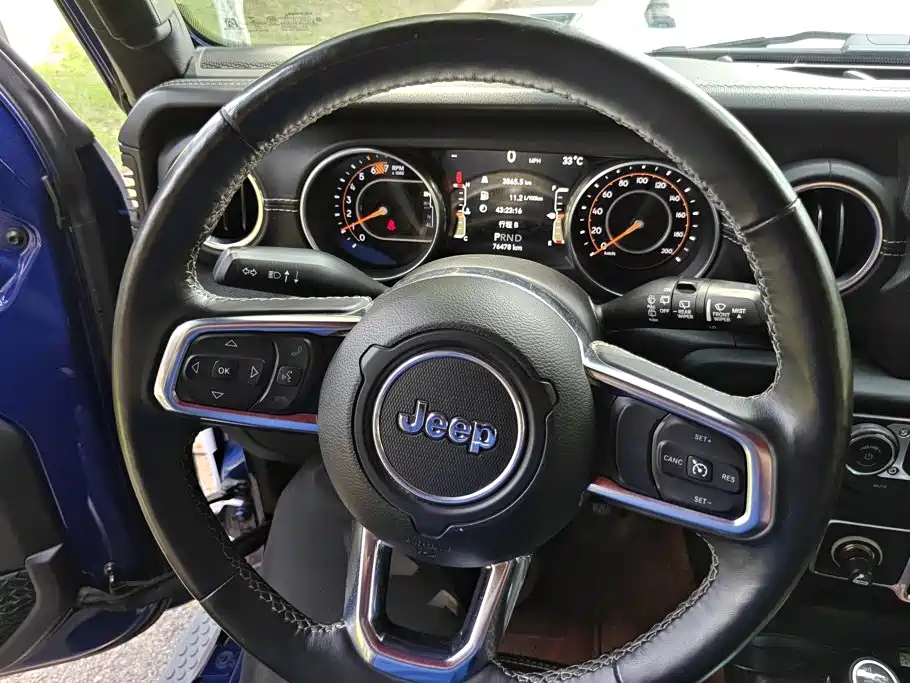 Jeep Wrangler 2018 — фото 15