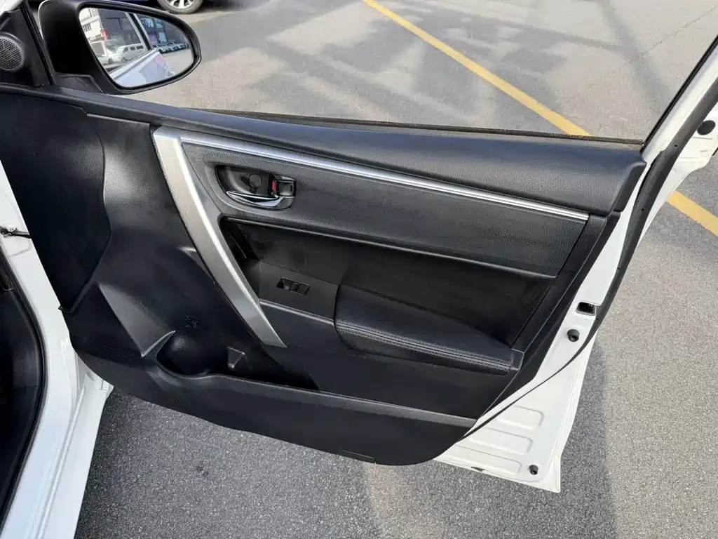 Toyota Corolla 2016 — фото 13