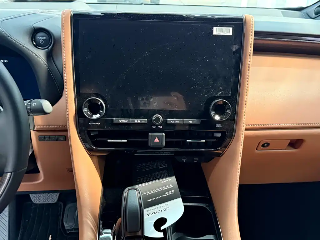 Toyota Alphard — фото 20