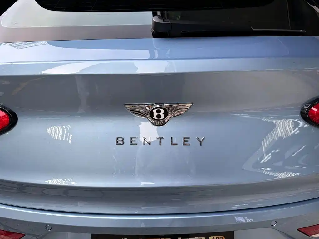 Bentley Bentayga 2021 — фото 9