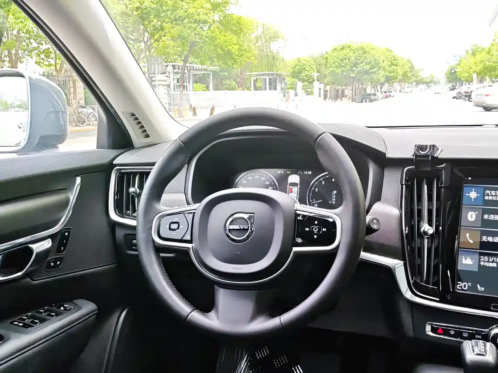 Volvo V90 2018 — фото 12