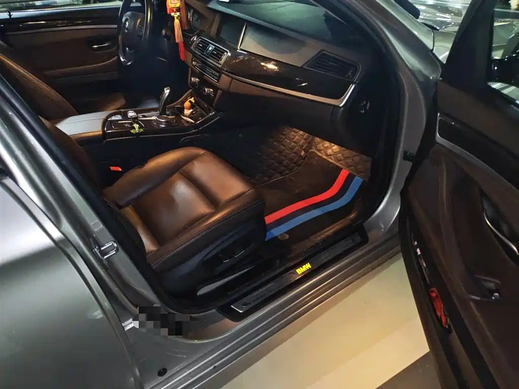 BMW 5 Series 2014 — фото 20