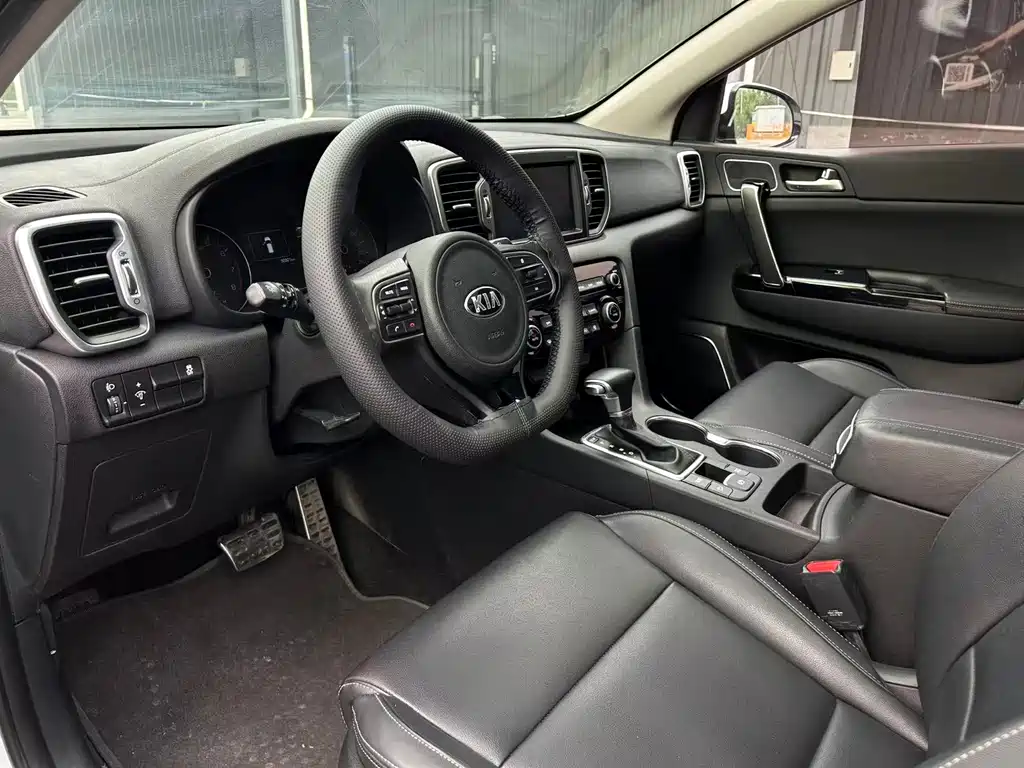Kia KX5 2018 — фото 10