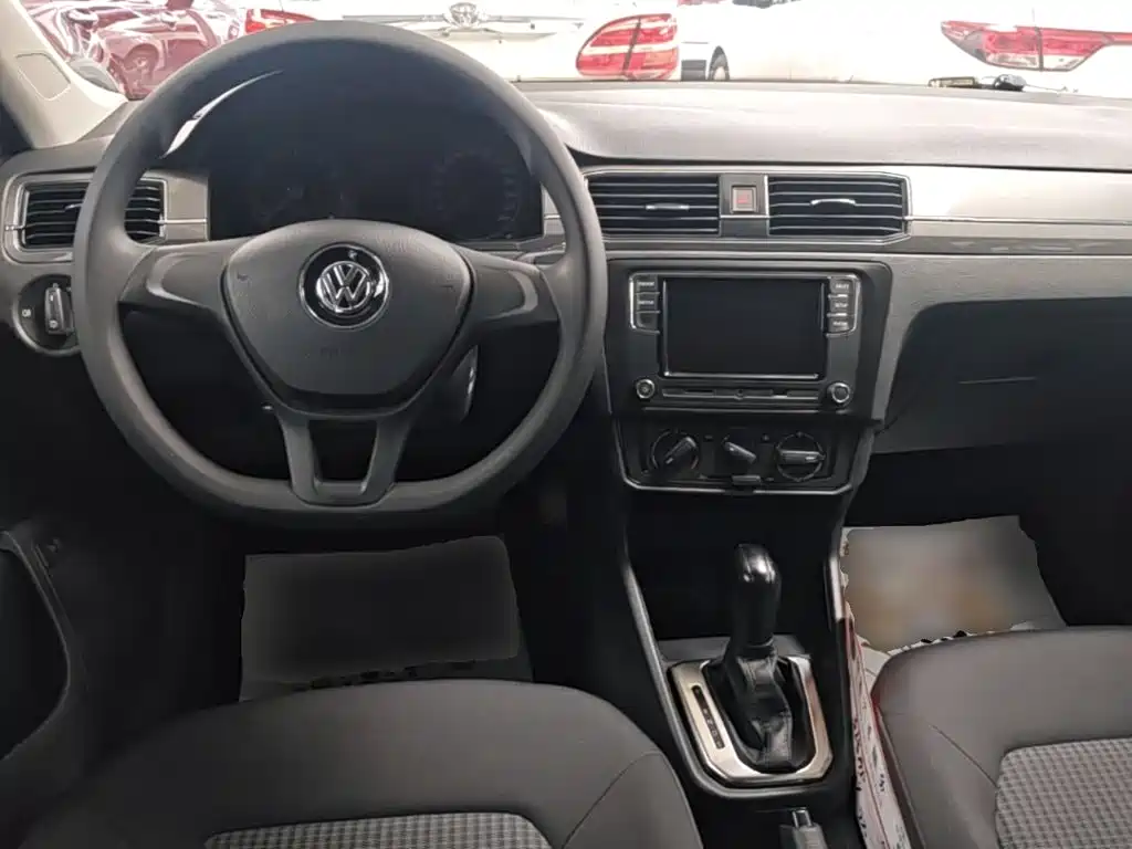 Volkswagen Santana 2018 — фото 10