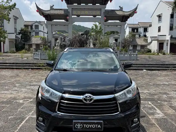 Toyota Highlander 2016