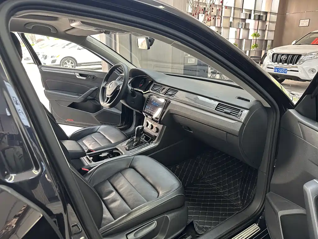 Volkswagen Passat 2019 — фото 10