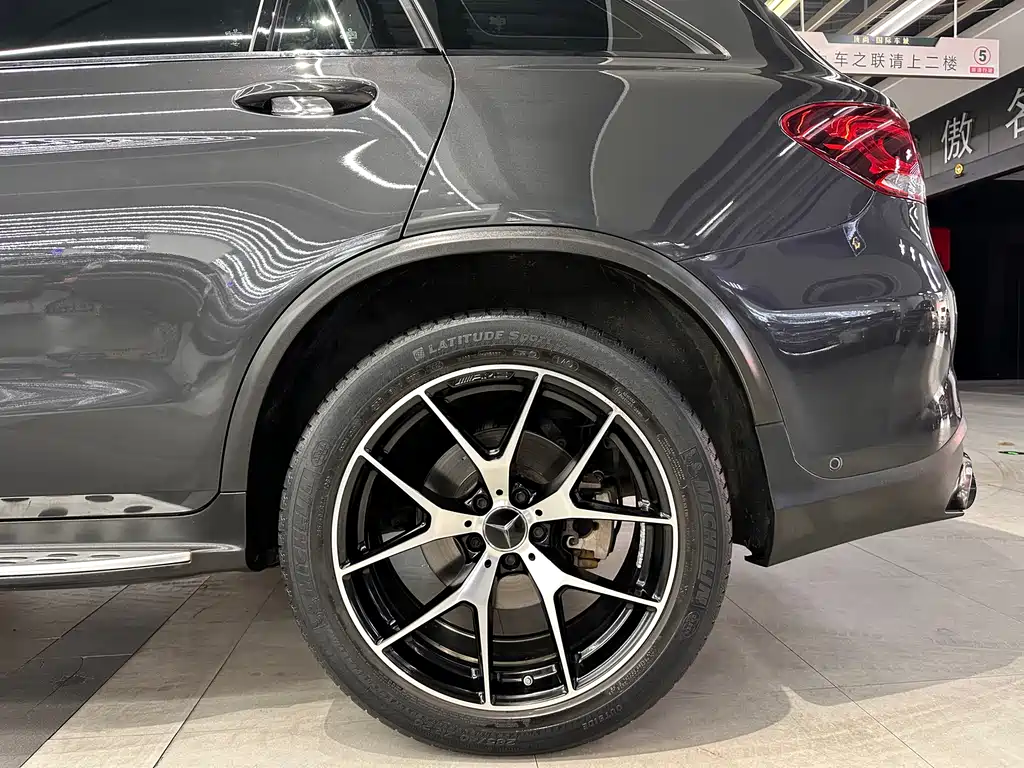 Mercedes-Benz GLC AMG 2021 — фото 18