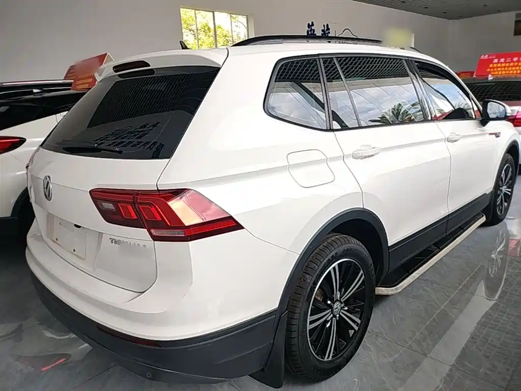 Volkswagen Tiguan L 2020 — фото 7