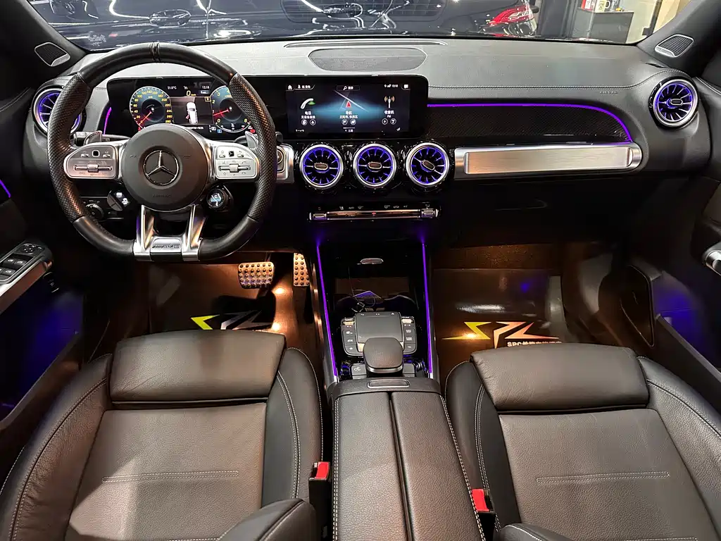 Mercedes-Benz GLB AMG 2023 — фото 11