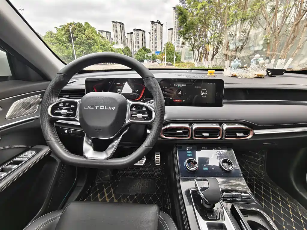 Jetour X70 PLUS 2020 — фото 11
