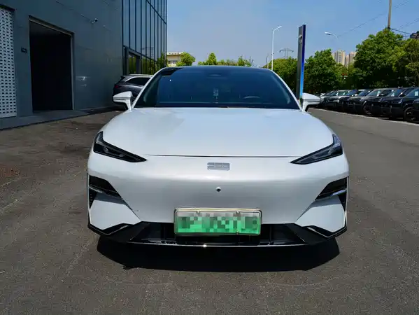 Geely Galaxy E8 2025