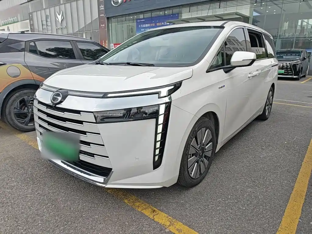 GAC Motor E8 PHEV 2024 — фото 2