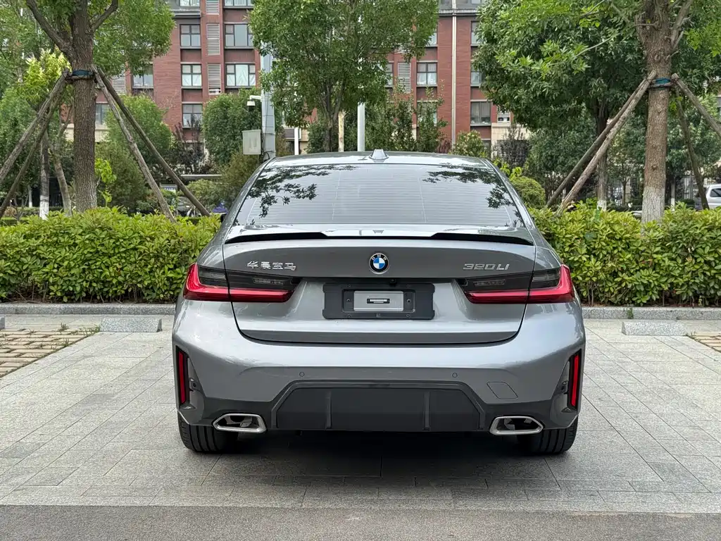 BMW 3 Series 2023