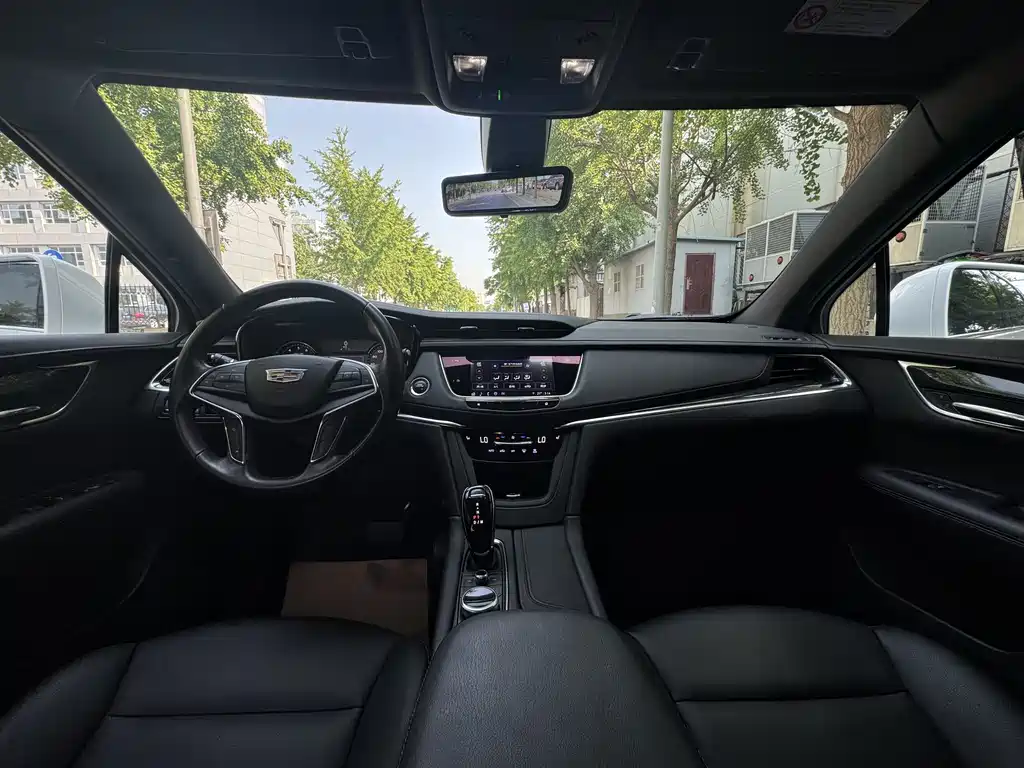 Cadillac XT5 2022 — фото 25