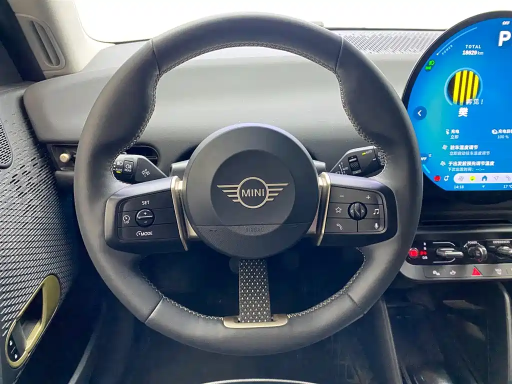 MINI COOPER EV 2025 — фото 11