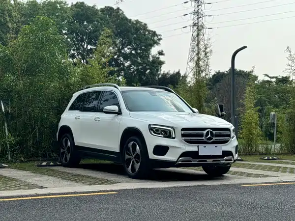 Mercedes-Benz GLB 2021