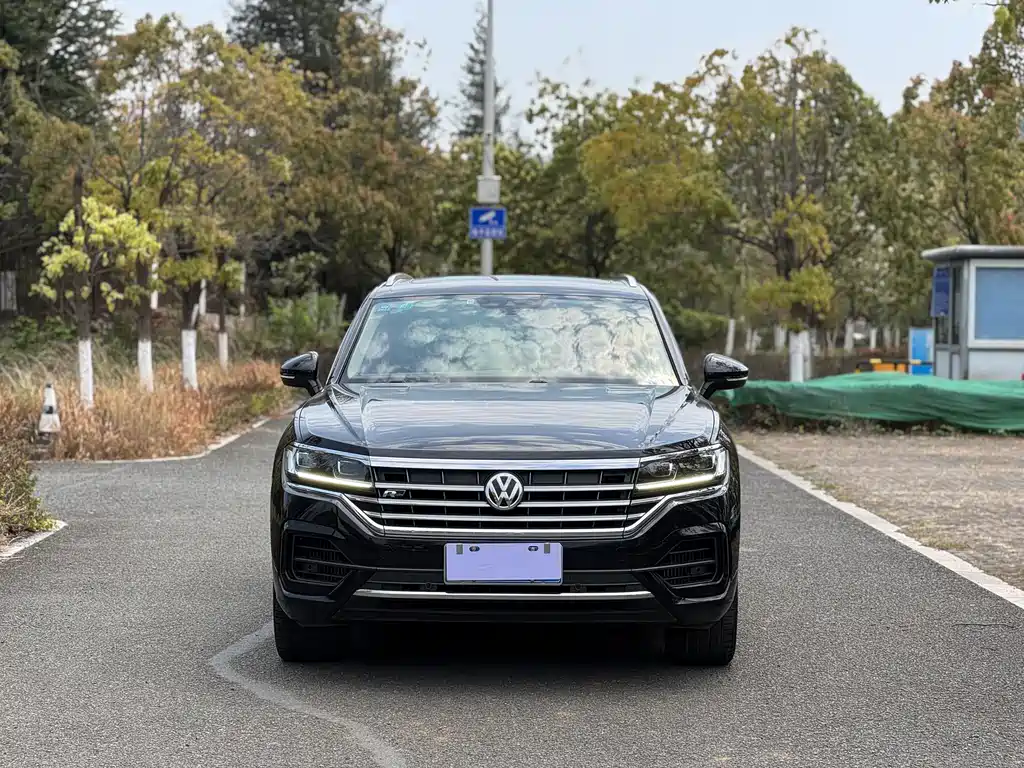 Volkswagen Touareg 2020 — фото 2