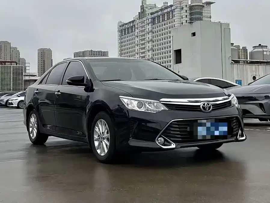 Toyota Camry 2016 — фото 1
