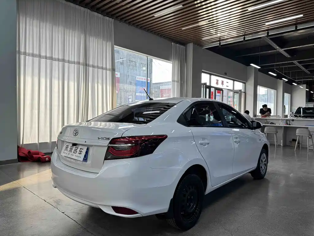Toyota Vios 2022 — фото 16