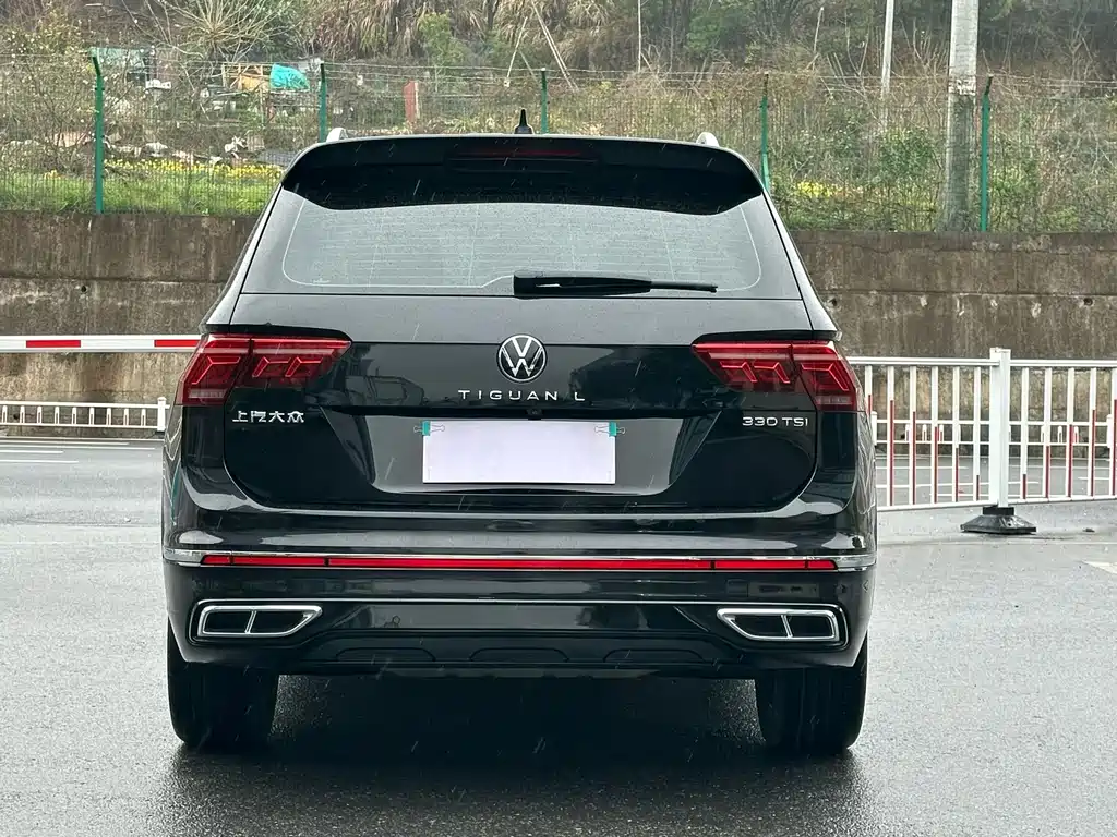 Volkswagen Tiguan L 2023 — фото 8