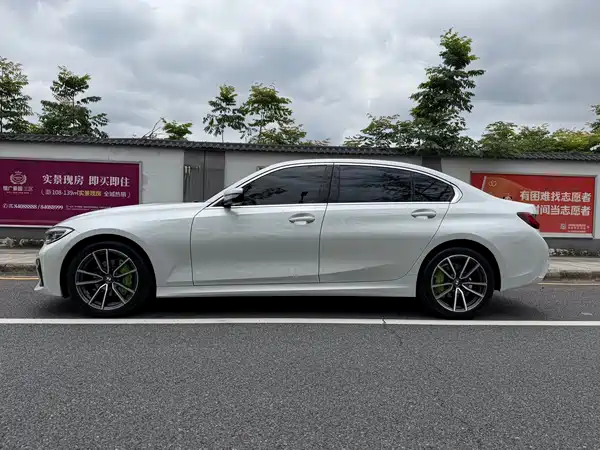 BMW 3 Series 2022
