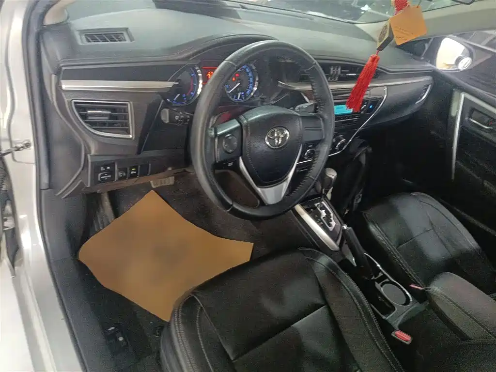 Toyota Corolla 2015 — фото 6