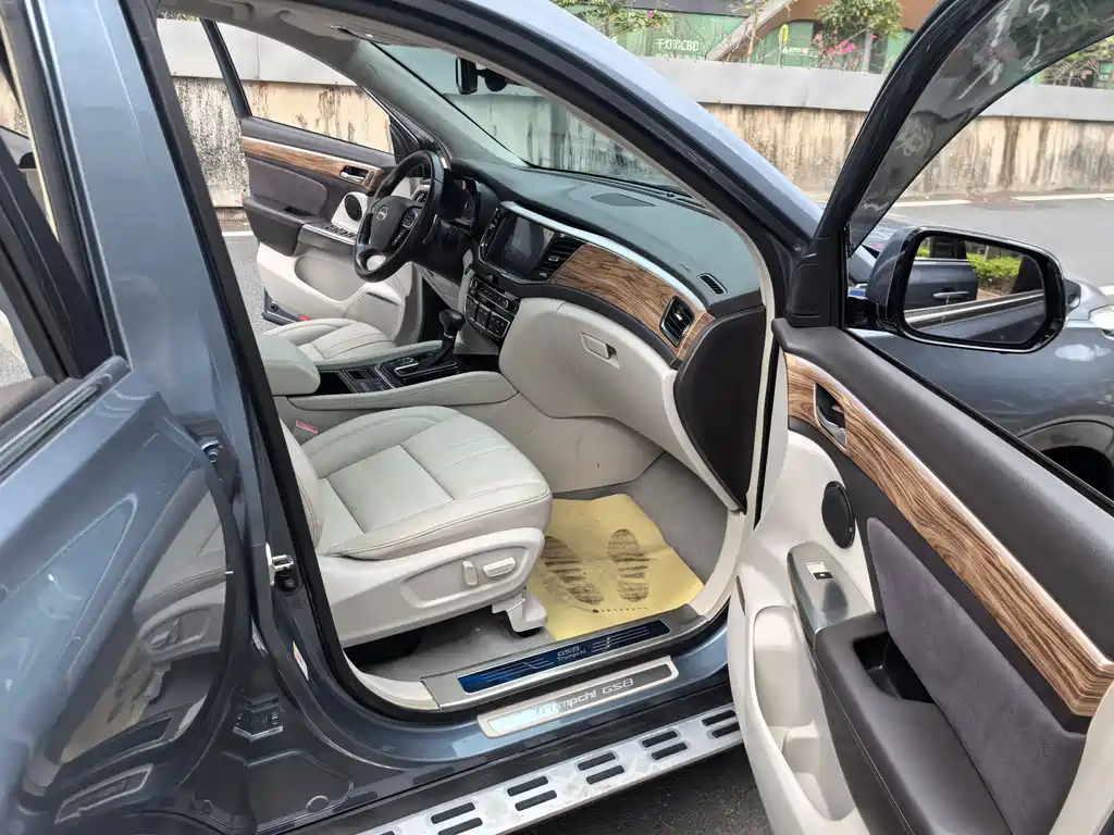 GAC Motor Trumpchi GS8 2016 — фото 19